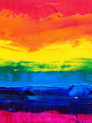 Sateenkaaren värinen maalaus jossa 6 väriä